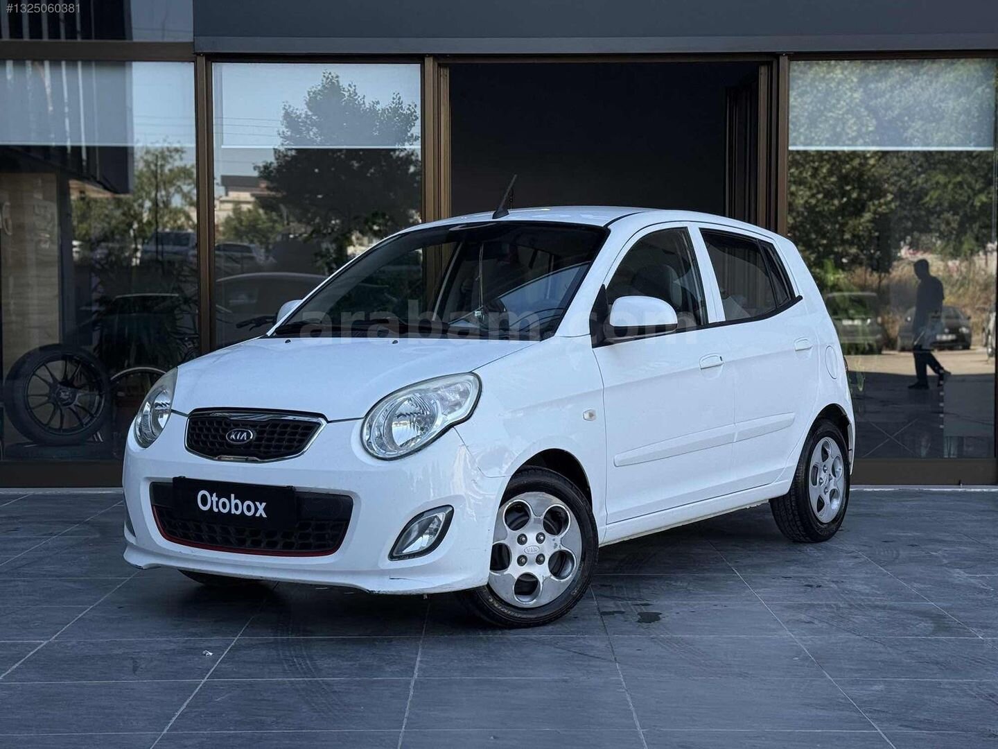 Galeriden Kia Picanto 1.1 Hiper 2011 Model Bursa 103.000 km Beyaz 1