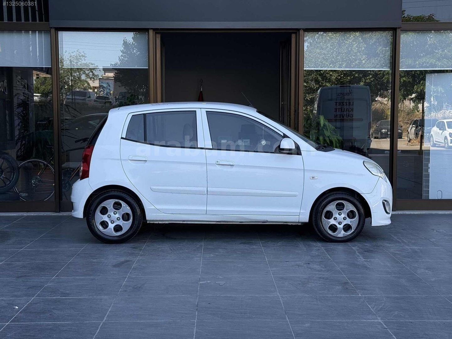 Galeriden Kia Picanto 1.1 Hiper 2011 Model Bursa 103.000 km Beyaz 5