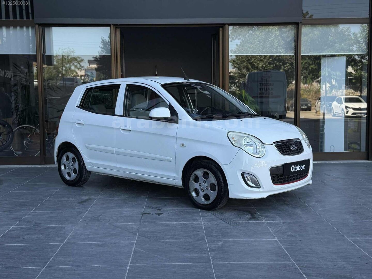 Galeriden Kia Picanto 1.1 Hiper 2011 Model Bursa 103.000 km Beyaz 4