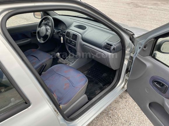 Sahibinden Renault Clio 1.4 RNA 2001 Model 