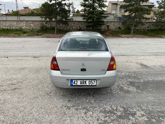 Sahibinden Renault Clio 1.4 RNA 2001 Model 