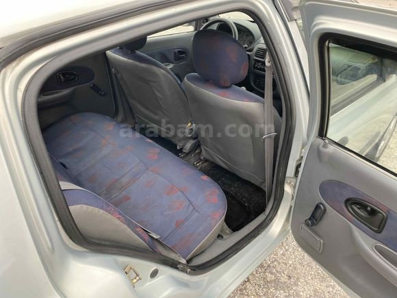 Sahibinden Renault Clio 1.4 RNA 2001 Model 