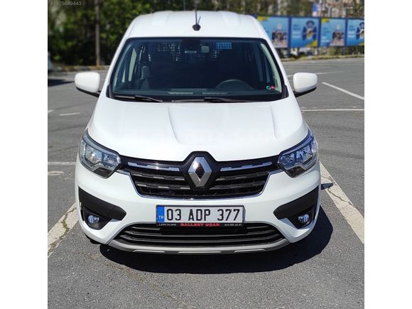 2022 RENAULT EXPRESS