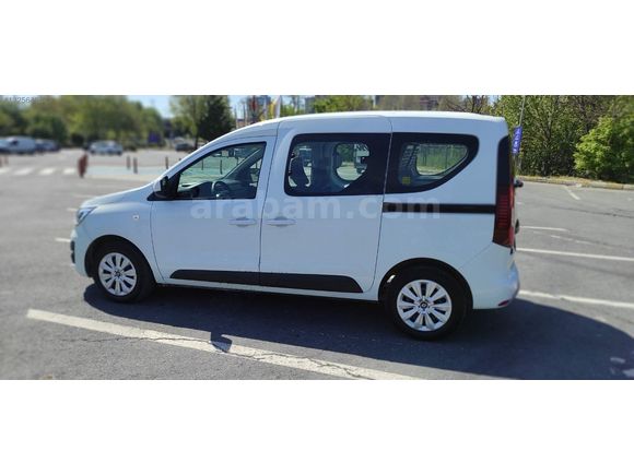 2022 RENAULT EXPRESS