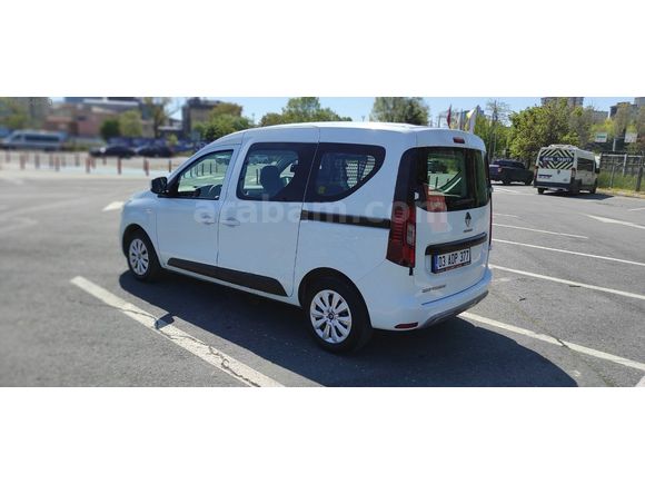 2022 RENAULT EXPRESS