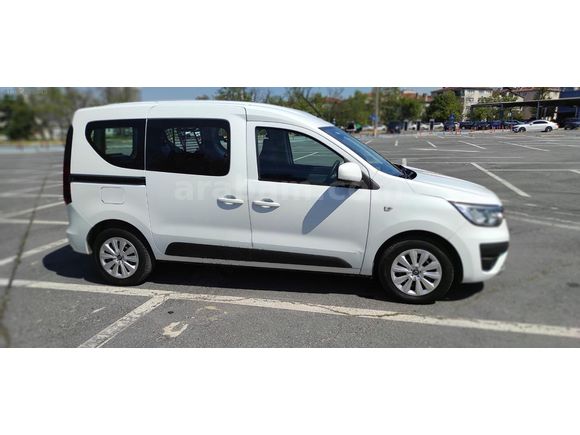 2022 RENAULT EXPRESS