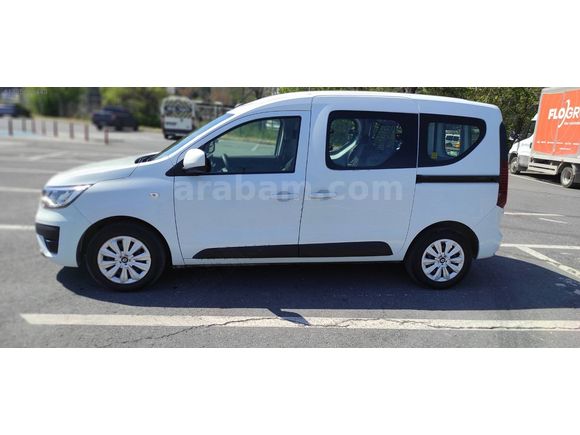 2022 RENAULT EXPRESS