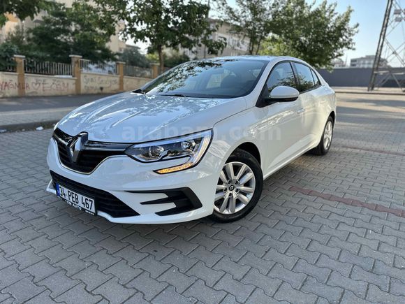 1 EM AUTO`DAN 2025 RENAULT MEGANE 1.3 TCE HATASIZ BOYASIZ 
