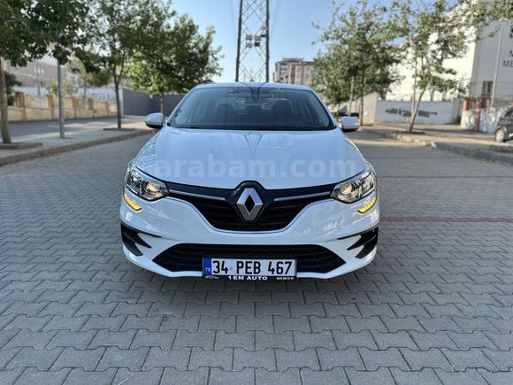 1 EM AUTO`DAN 2025 RENAULT MEGANE 1.3 TCE HATASIZ BOYASIZ 