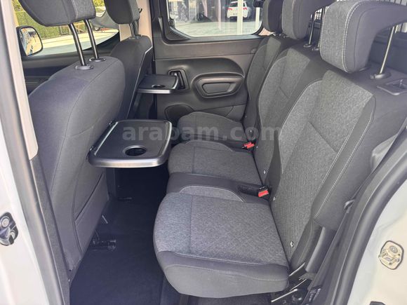 SARAY OTOMOTİV den Opel Combo1.5D130ps Essential 19 000km