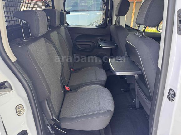 SARAY OTOMOTİV den Opel Combo1.5D130ps Essential 19 000km