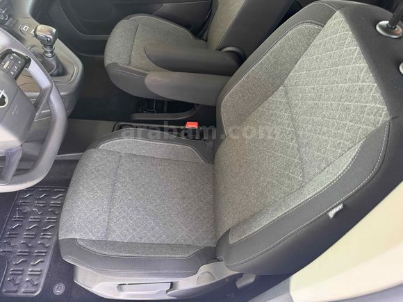 SARAY OTOMOTİV den Opel Combo1.5D130ps Essential 19 000km