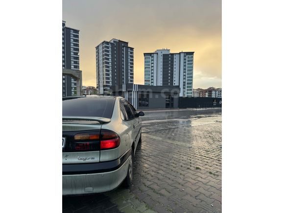 Sahibinden Renault Laguna 2.0 RXT 1999 Model 