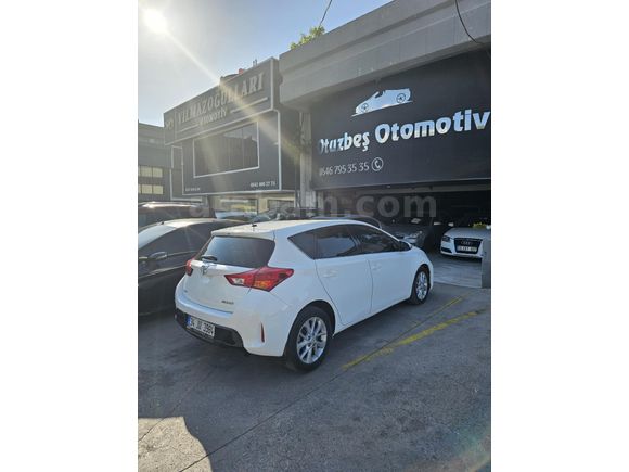 Sahibinden Toyota Auris 1.4 D-4D Active 2013 Model
