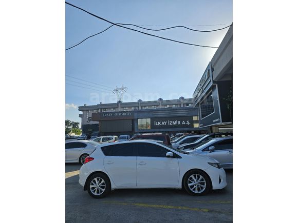 Sahibinden Toyota Auris 1.4 D-4D Active 2013 Model