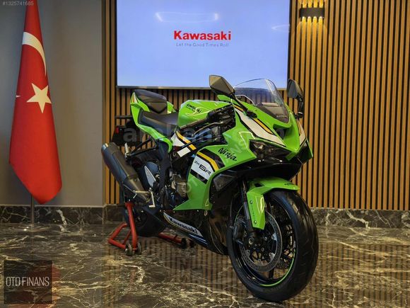 Galeriden Kawasaki Ninja ZX 6R 2025 Model İstanbul 6.400 km Yeşil