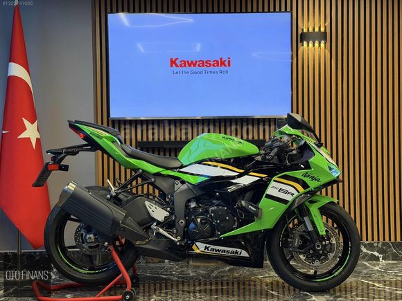 Galeriden Kawasaki Ninja ZX 6R 2025 Model İstanbul 6.400 km Yeşil