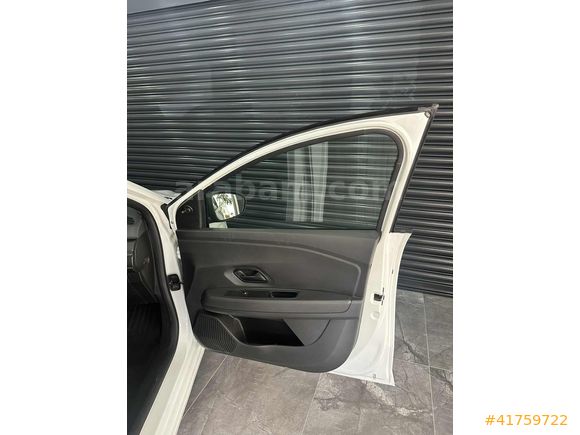 2023 MODEL OTOMATİK VİTES DACİA SANDERO