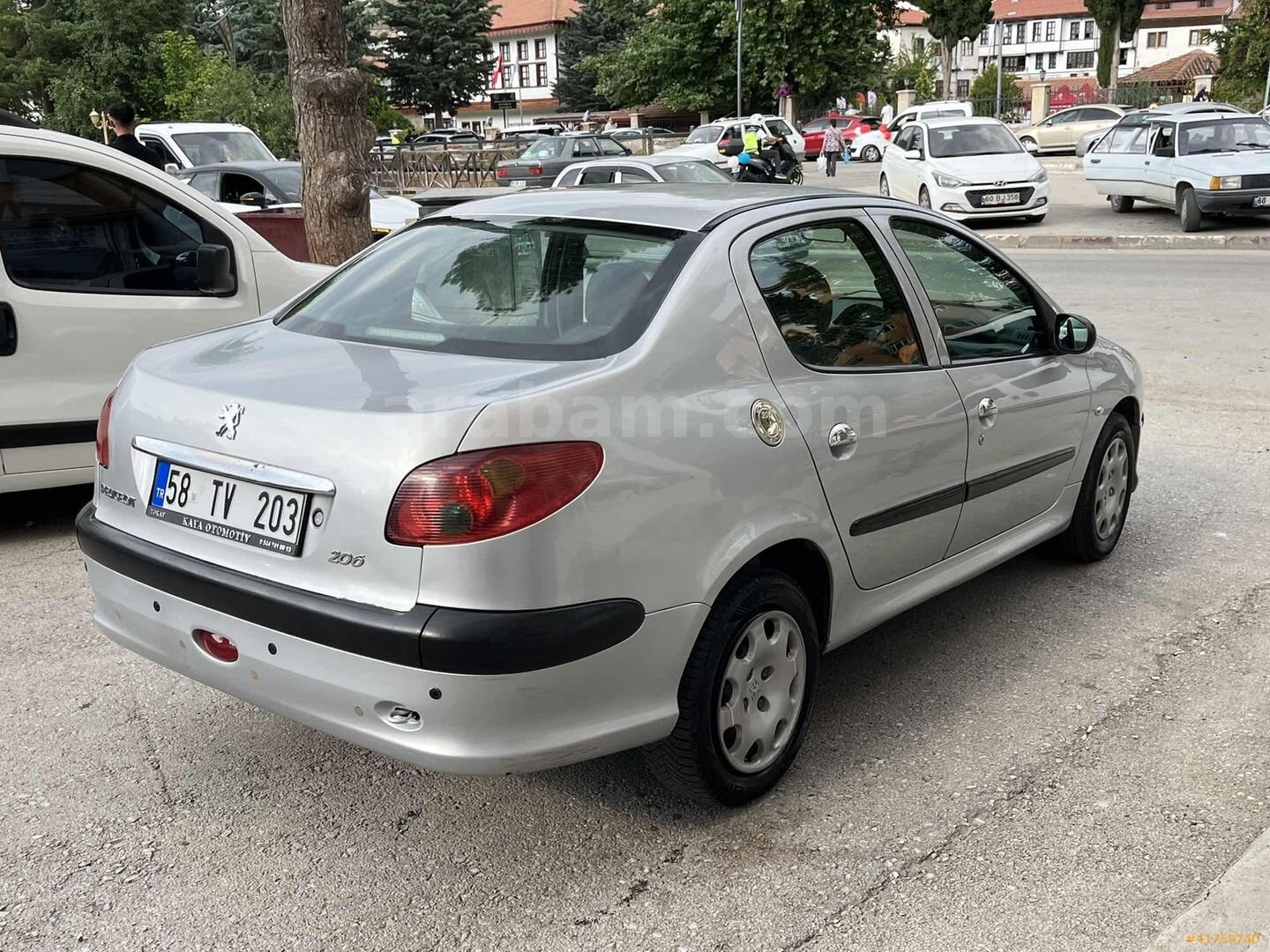 Galeriden Peugeot 206 1.4 Comfort 2010 Model Tokat 210.000 km Gri 4