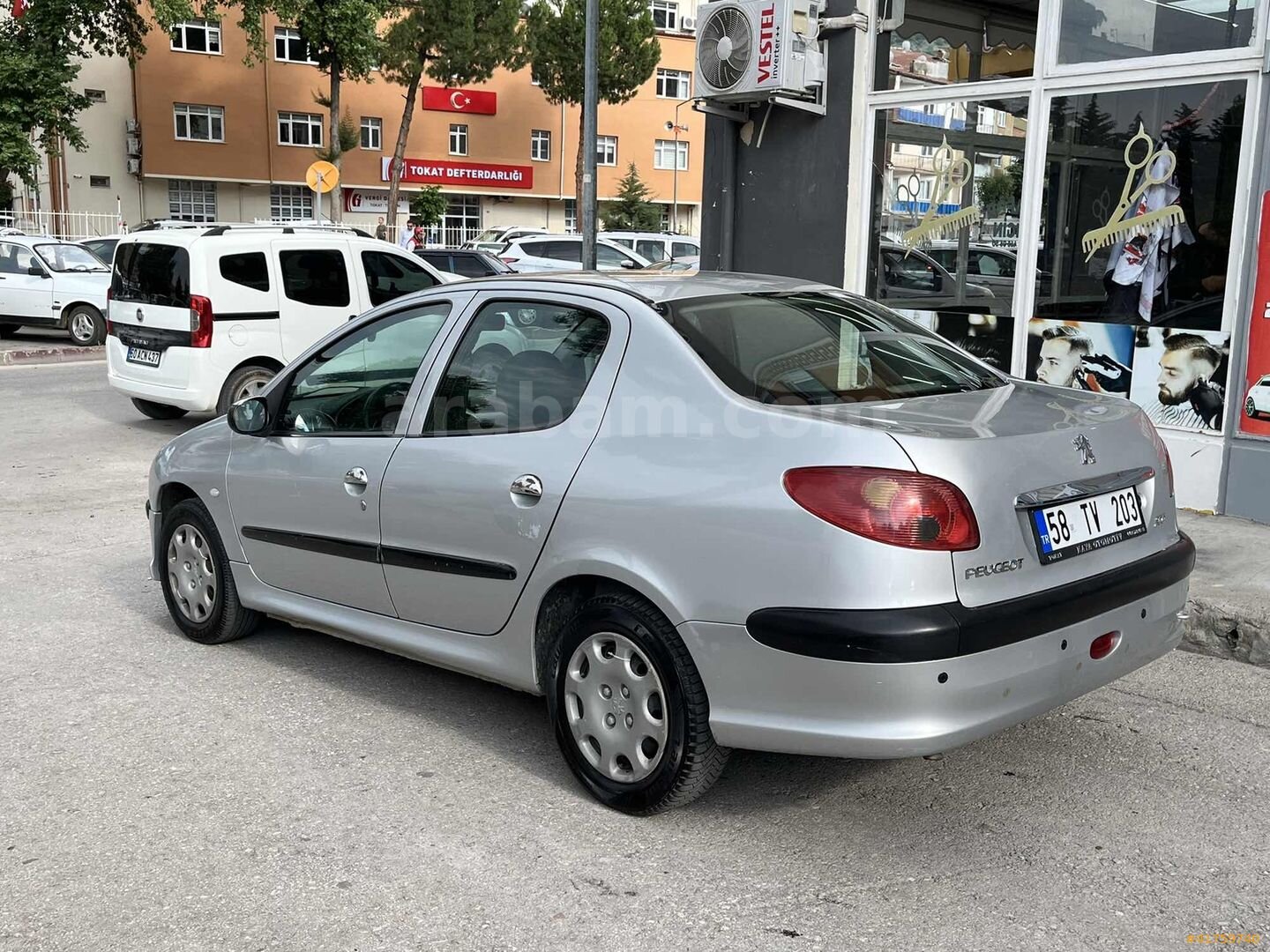 Galeriden Peugeot 206 1.4 Comfort 2010 Model Tokat 210.000 km Gri 3