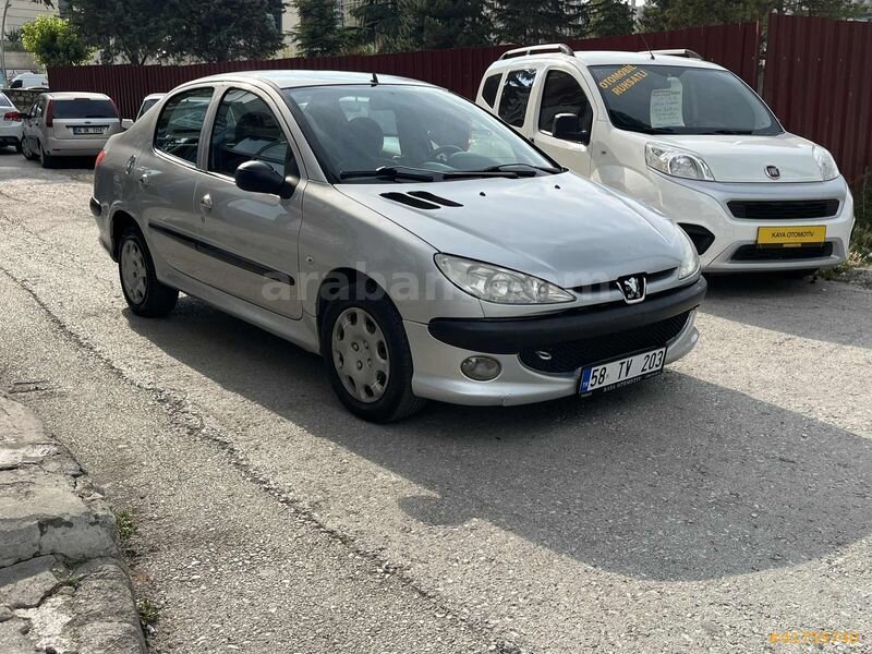 Galeriden Peugeot 206 1.4 Comfort 2010 Model Tokat 210.000 km Gri