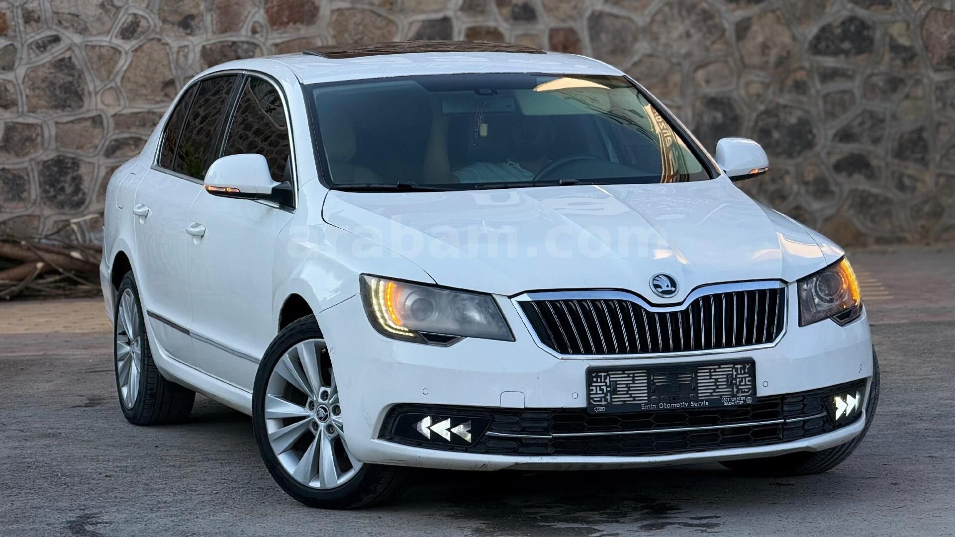 Galeriden Skoda SuperB 1.6 TDI Prestige 2013 Model Gaziantep 270.000 km Beyaz 3