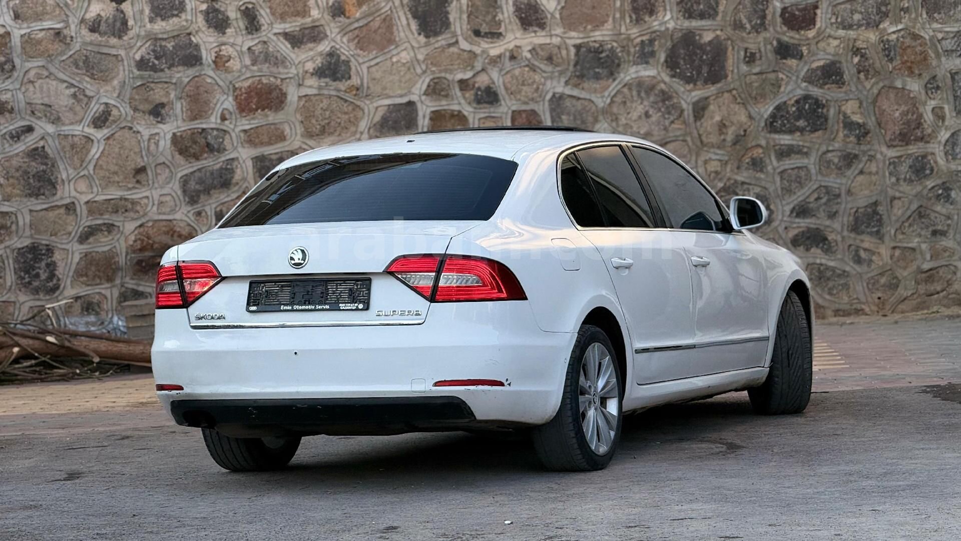 Galeriden Skoda SuperB 1.6 TDI Prestige 2013 Model Gaziantep 270.000 km Beyaz 5