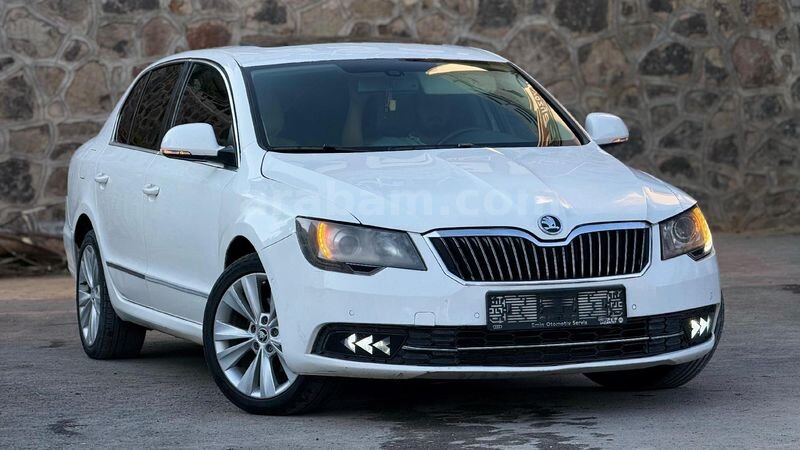 Galeriden Skoda SuperB 1.6 TDI Prestige 2013 Model Gaziantep 270.000 km Beyaz