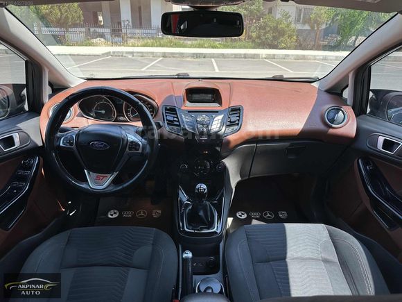 2015 MODEL FORD FİESTA 1.5 TDCİ TİTANİUM