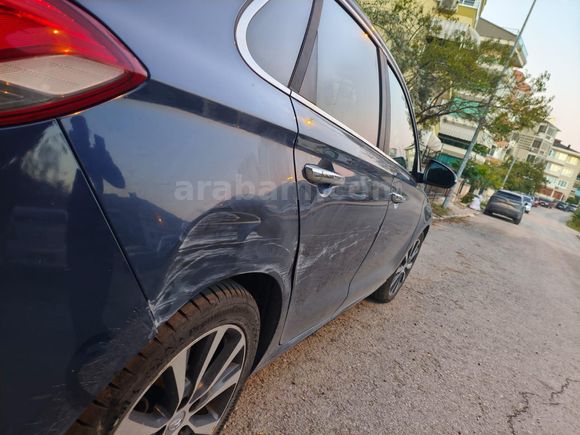 Sahibinden Hyundai i30 1.6 CRDi Elite Plus 2017 Model