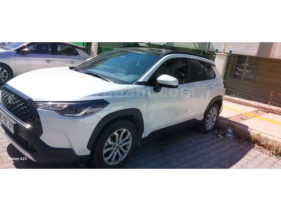 Sahibinden Toyota Corolla Cross 1.8 Hybrid Flame X-Pack 2024 Model