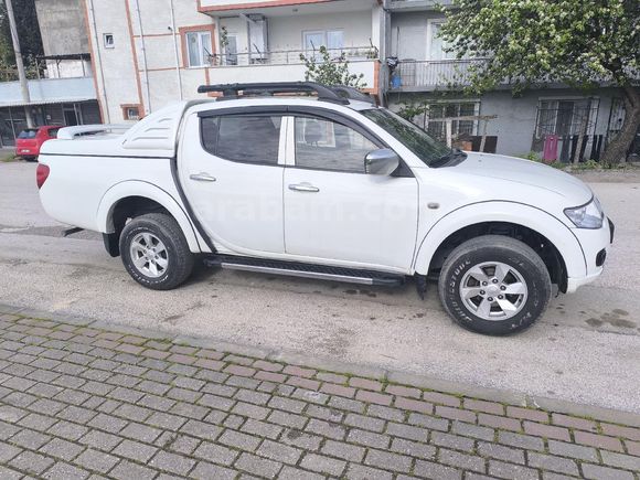Sahibinden Mitsubishi L 200 4x2 Invite 2013 Model  250.000 km Beyaz
