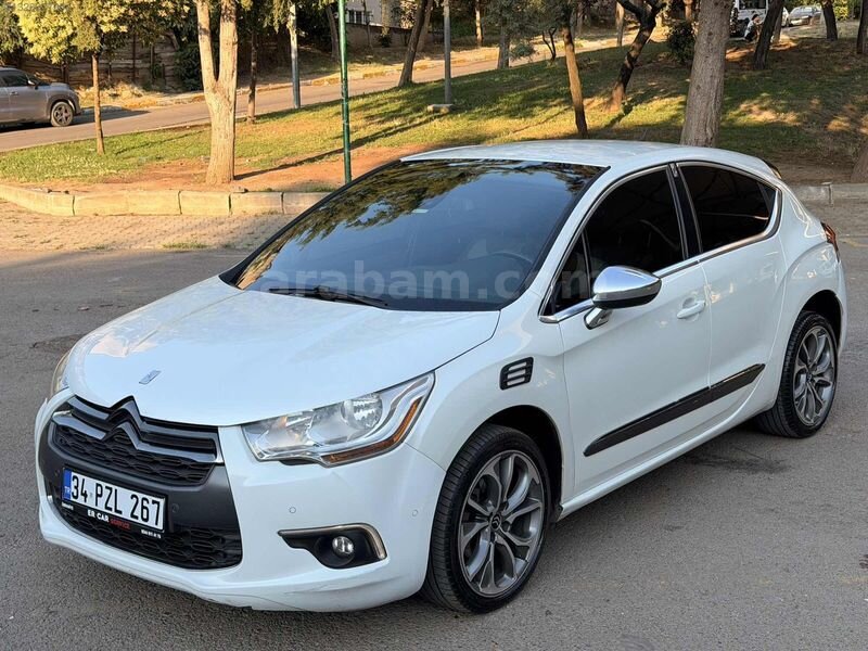 Galeriden DS Automobiles DS4 1.6 e-HDi D-Sport 2012 Model İstanbul 209.000 km Beyaz