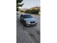 Hyundai Accent  admire değişensiz