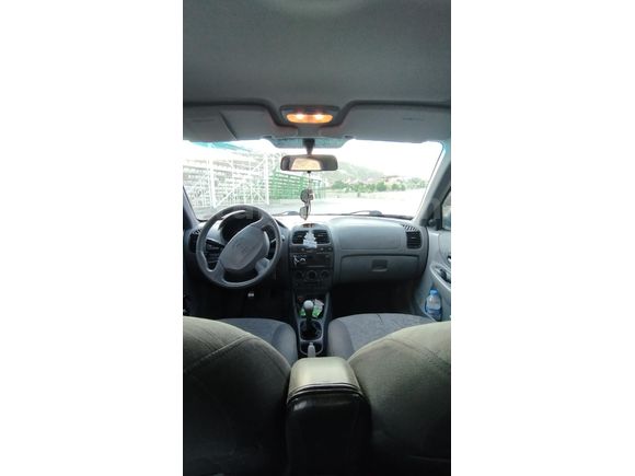 Hyundai Accent  admire değişensiz