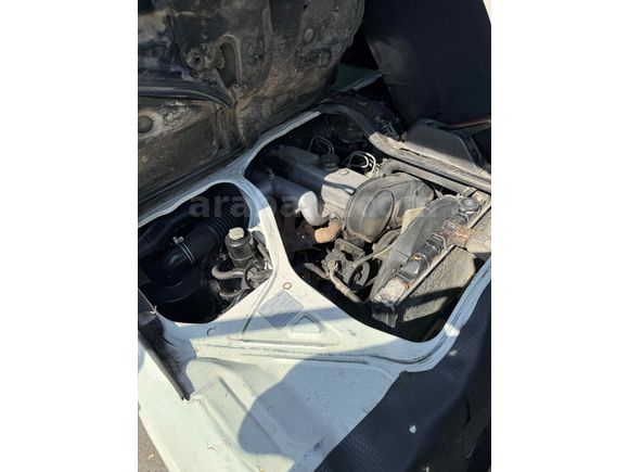 Sahibinden Mitsubishi L 300 Camlı Van 2000 Model 