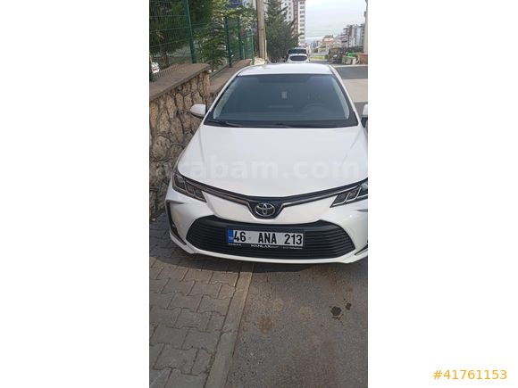 OTOMATİK TOYOTA COROLLA 1.5 DREAM 125 HP BEYAZ