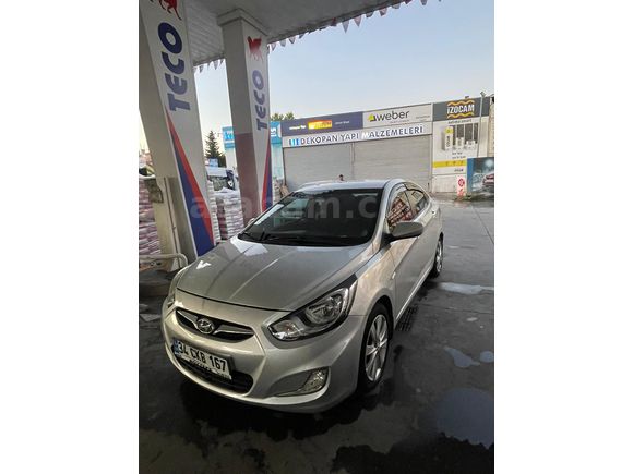 Sahibinden Hyundai Accent Blue 1.6 CRDI Mode Plus 2013 Model 