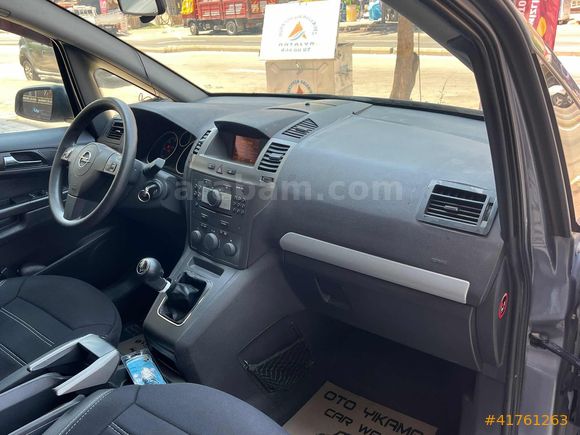 GÖKÇE ADA OTOMOTİV'DEN HATASIZ CAM GİBİ