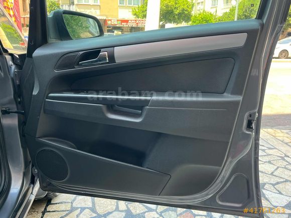 GÖKÇE ADA OTOMOTİV'DEN HATASIZ CAM GİBİ