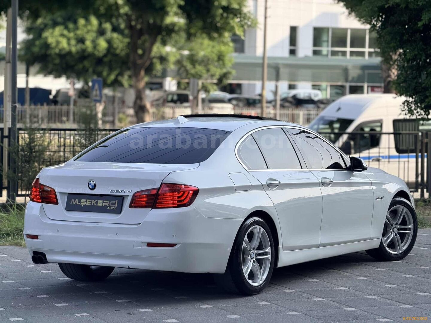 Galeriden BMW 5 Serisi 520d M Sport 2014 Model Mersin 280.000 km Beyaz 3