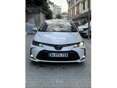 Öğretmenden  temiz aile arabası. Toyota Corolla 1.8 Hybrid 