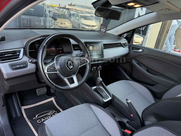 Galeriden Renault Clio 1.0 TCe Evolution 2024 Model İstanbul