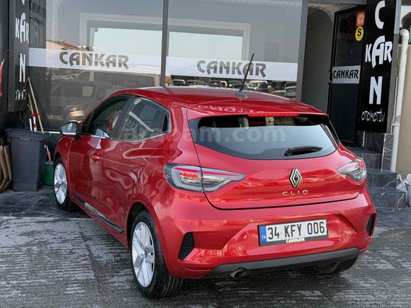 Galeriden Renault Clio 1.0 TCe Evolution 2024 Model İstanbul