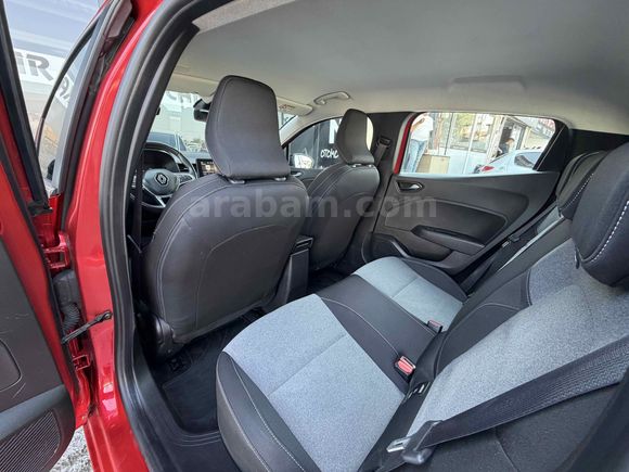Galeriden Renault Clio 1.0 TCe Evolution 2024 Model İstanbul