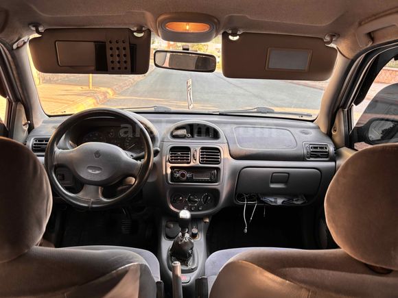 Sahibinden Renault Clio 1.4 RTA 2000 Model 