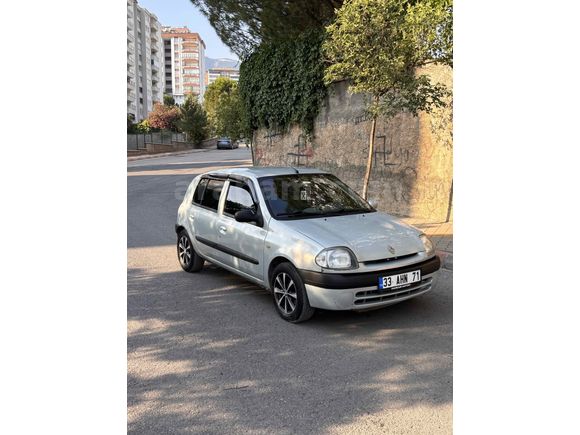 Sahibinden Renault Clio 1.4 RTA 2000 Model 