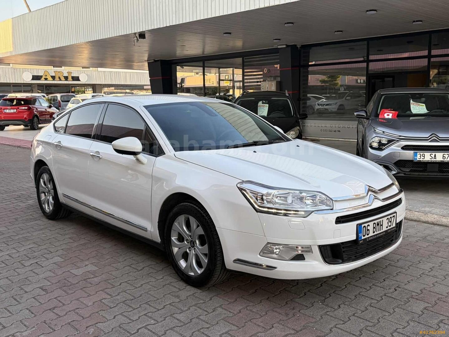 Galeriden Citroen C5 1.6 e-HDi Confort 2015 Model Kocaeli 220.000 km Beyaz 6