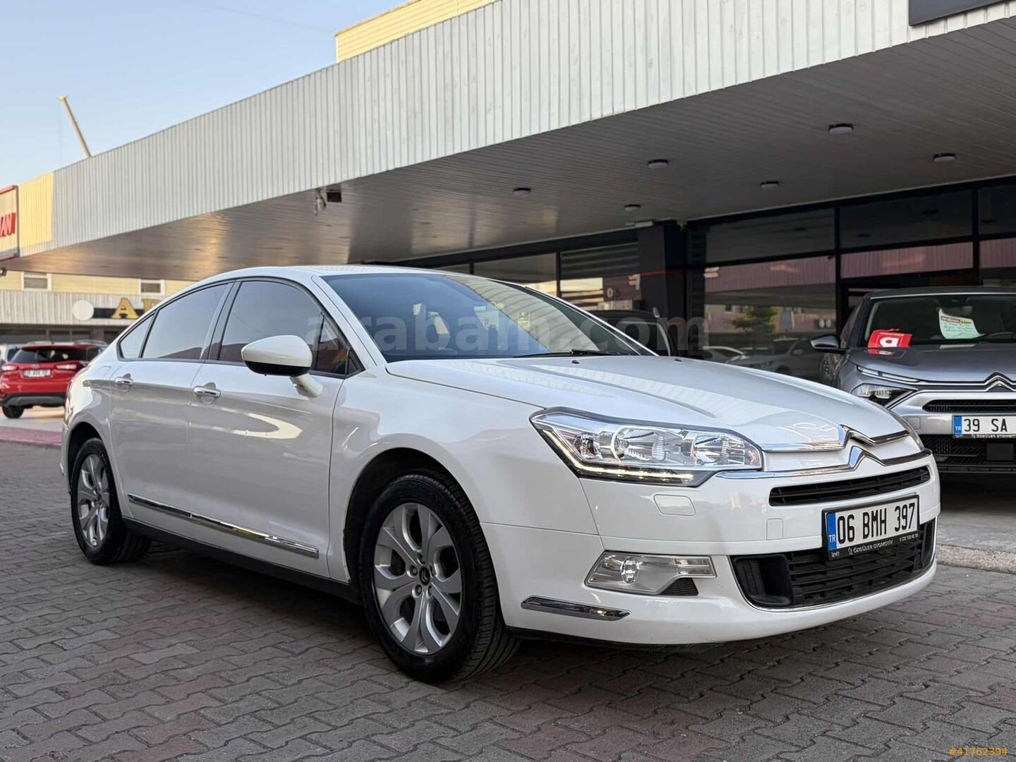 Galeriden Citroen C5 1.6 e-HDi Confort 2015 Model Kocaeli 220.000 km Beyaz 7