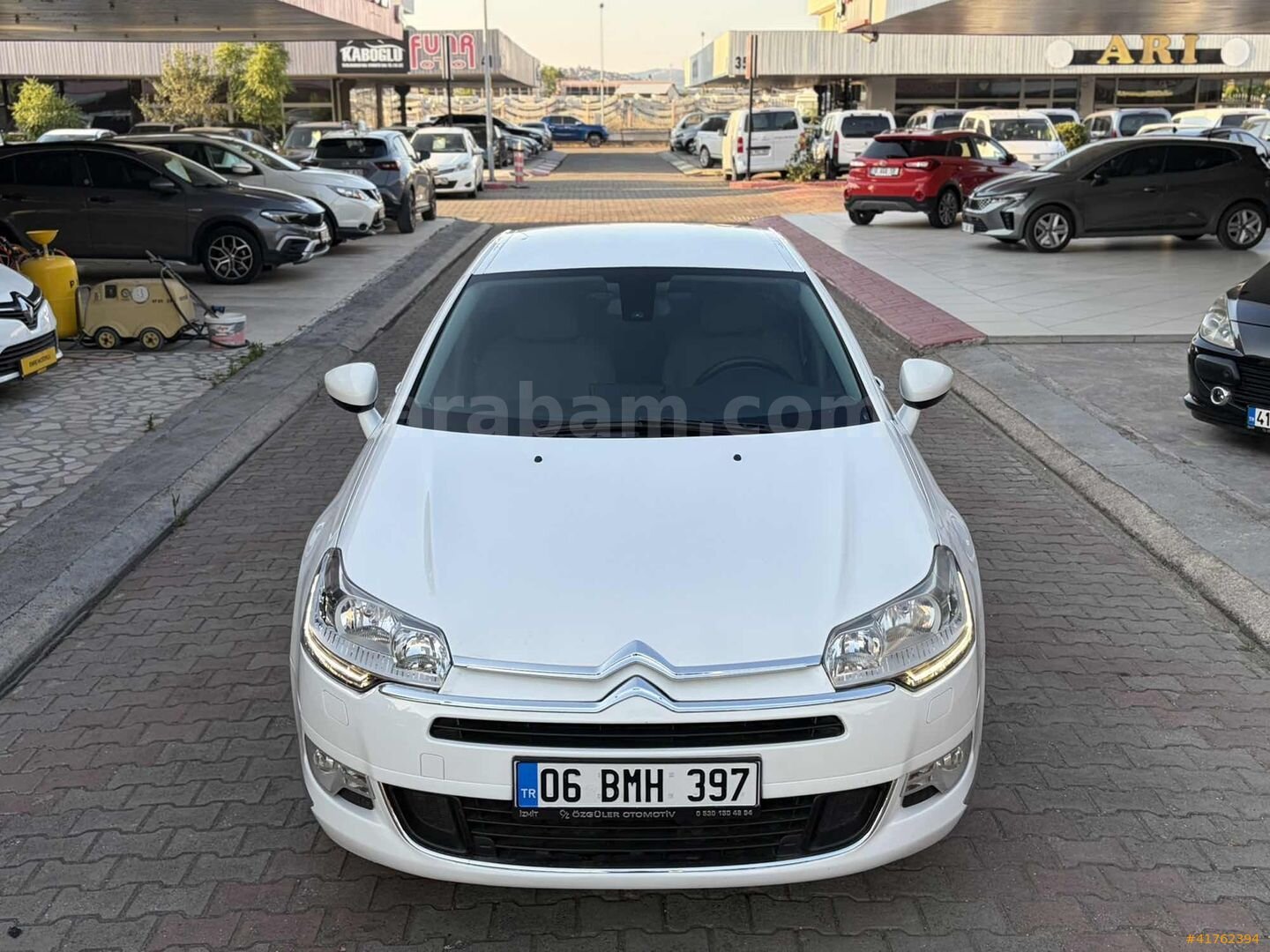 Galeriden Citroen C5 1.6 e-HDi Confort 2015 Model Kocaeli 220.000 km Beyaz 5